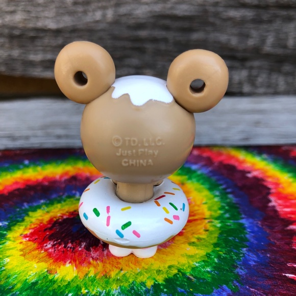 Donutella Tokidoki small toy figure Neon Star 2.25 in mini pvc figurine 🩷🤎 - Picture 4 of 11